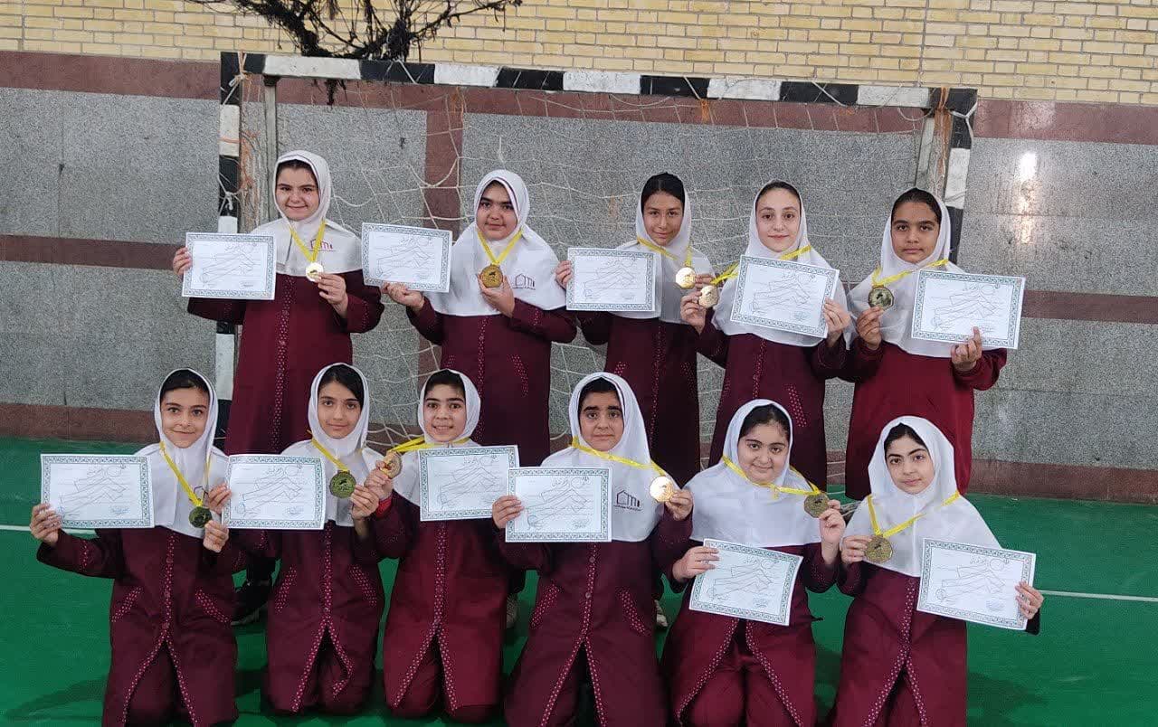 کسب مقام اول در رشته هندبال