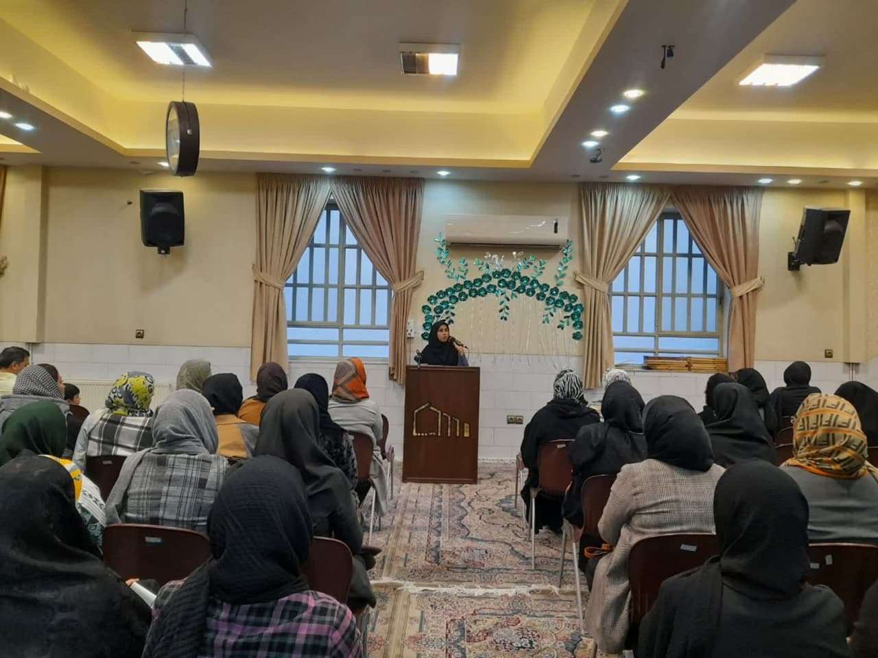 برگزاری جلسه آموزش خانواده باحضور سرکار خانم دکتر حصیب