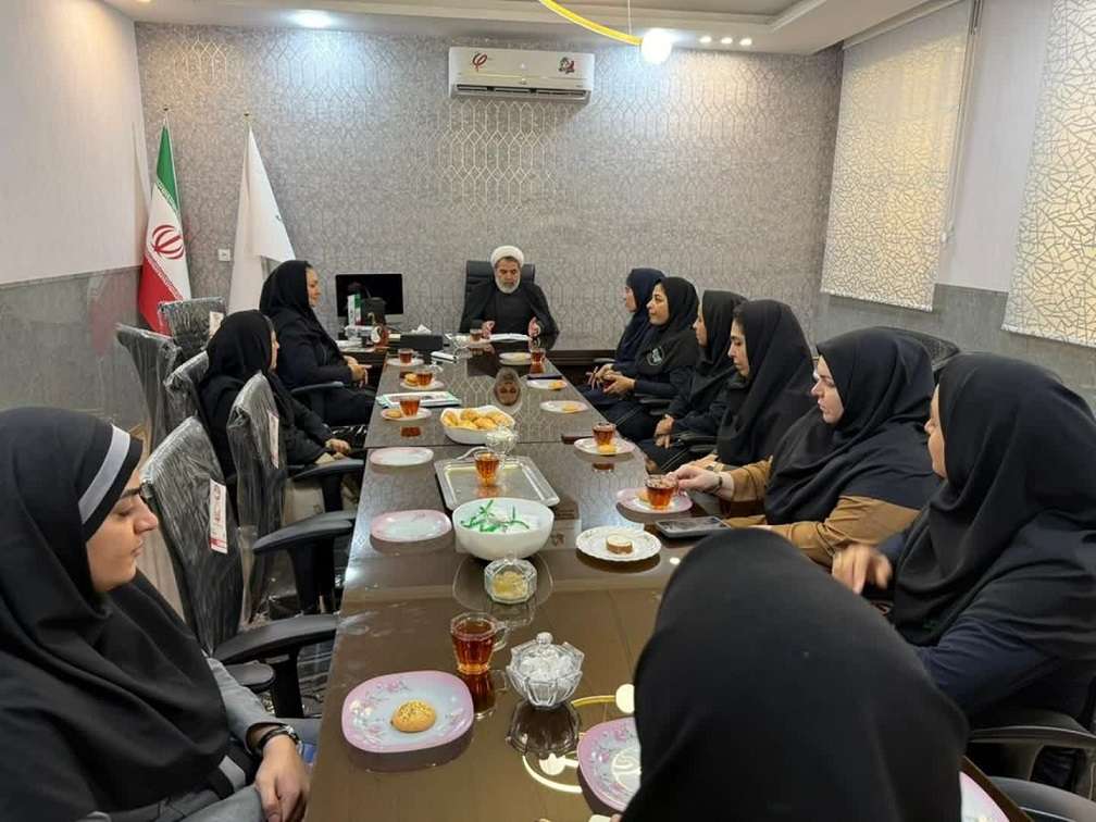 برگزارس جلسه شورای آموزگاران همراه با حاج آقا نقیبی